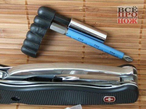 SwissGrip-AKA-WengerGrip-dscf2215 длинная бита Philips и типовый удлинитель на шестигранник